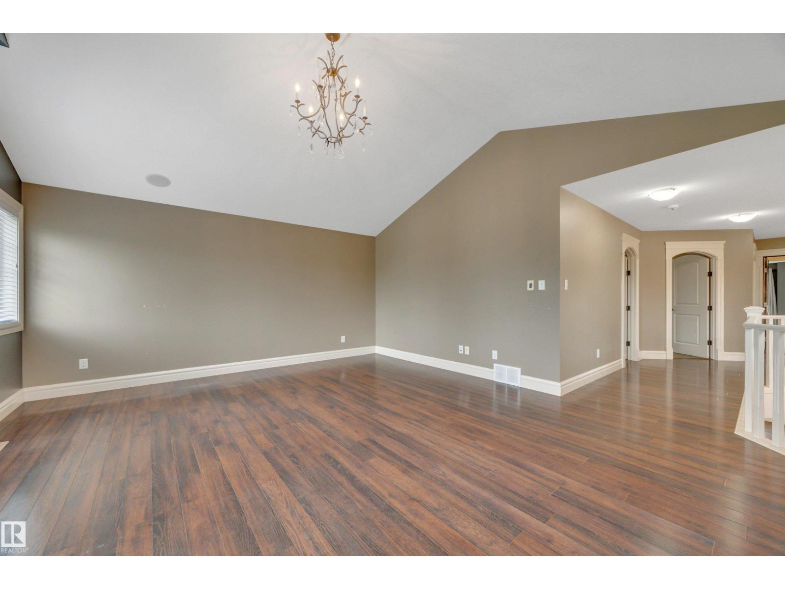 1047 ARMITAGE Crescent SW - Photo 33