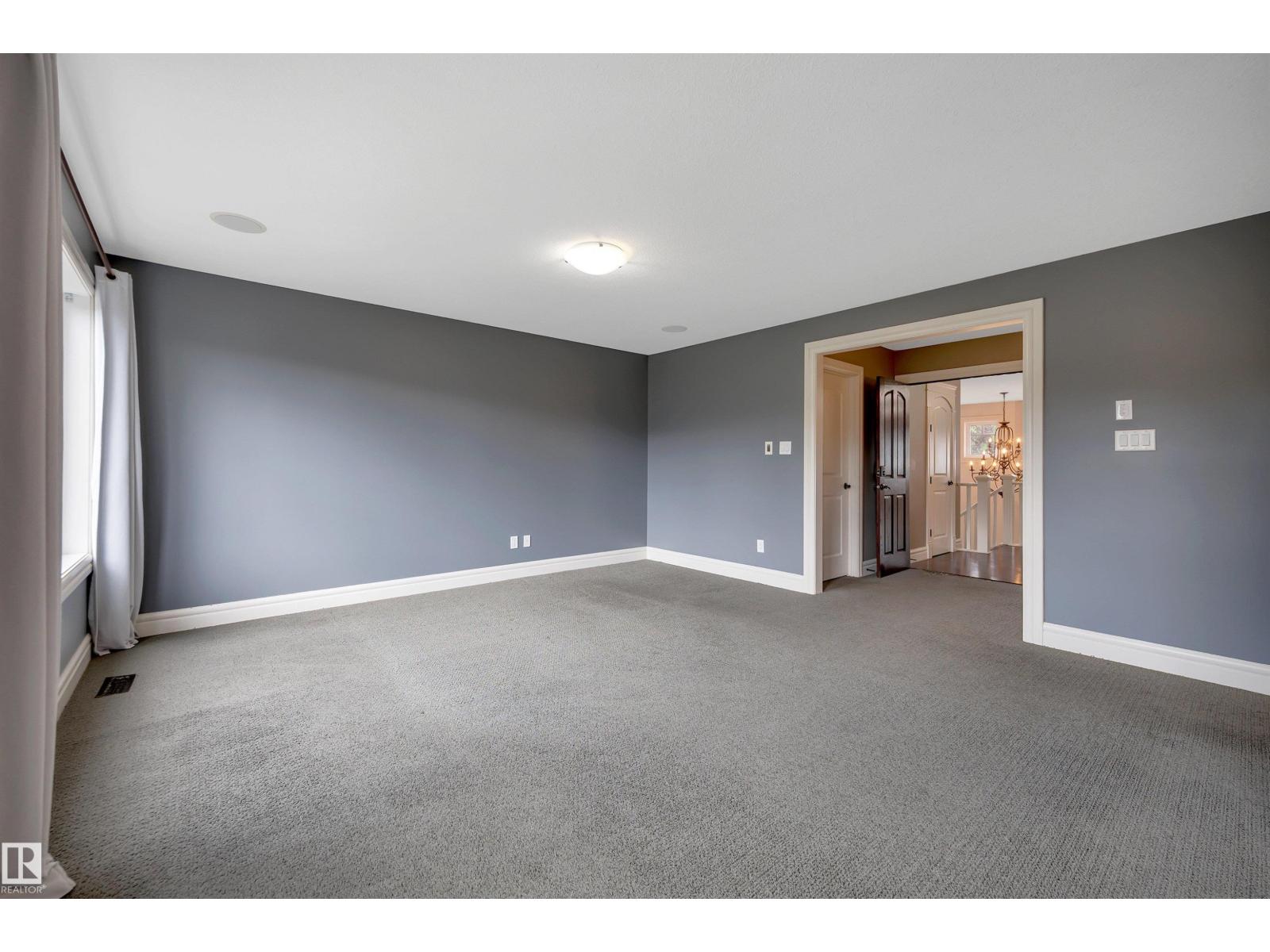 1047 ARMITAGE CR SW - 37