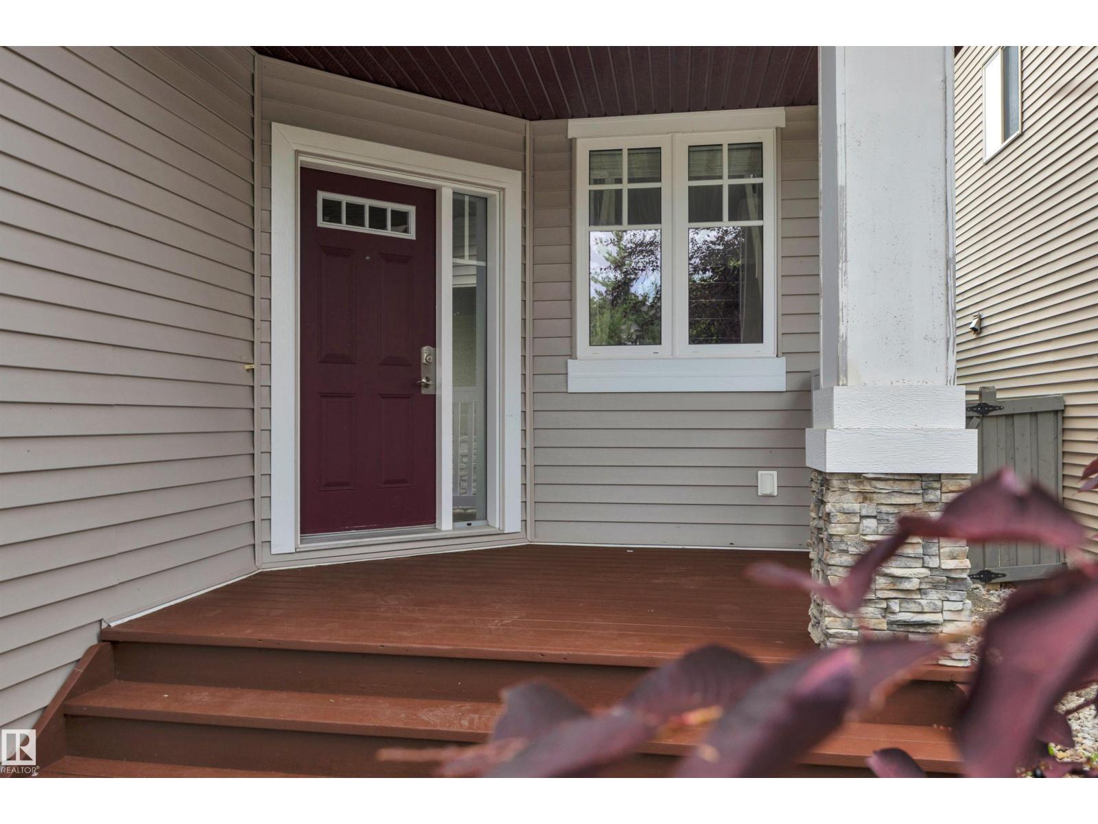 1047 ARMITAGE CR SW - 4