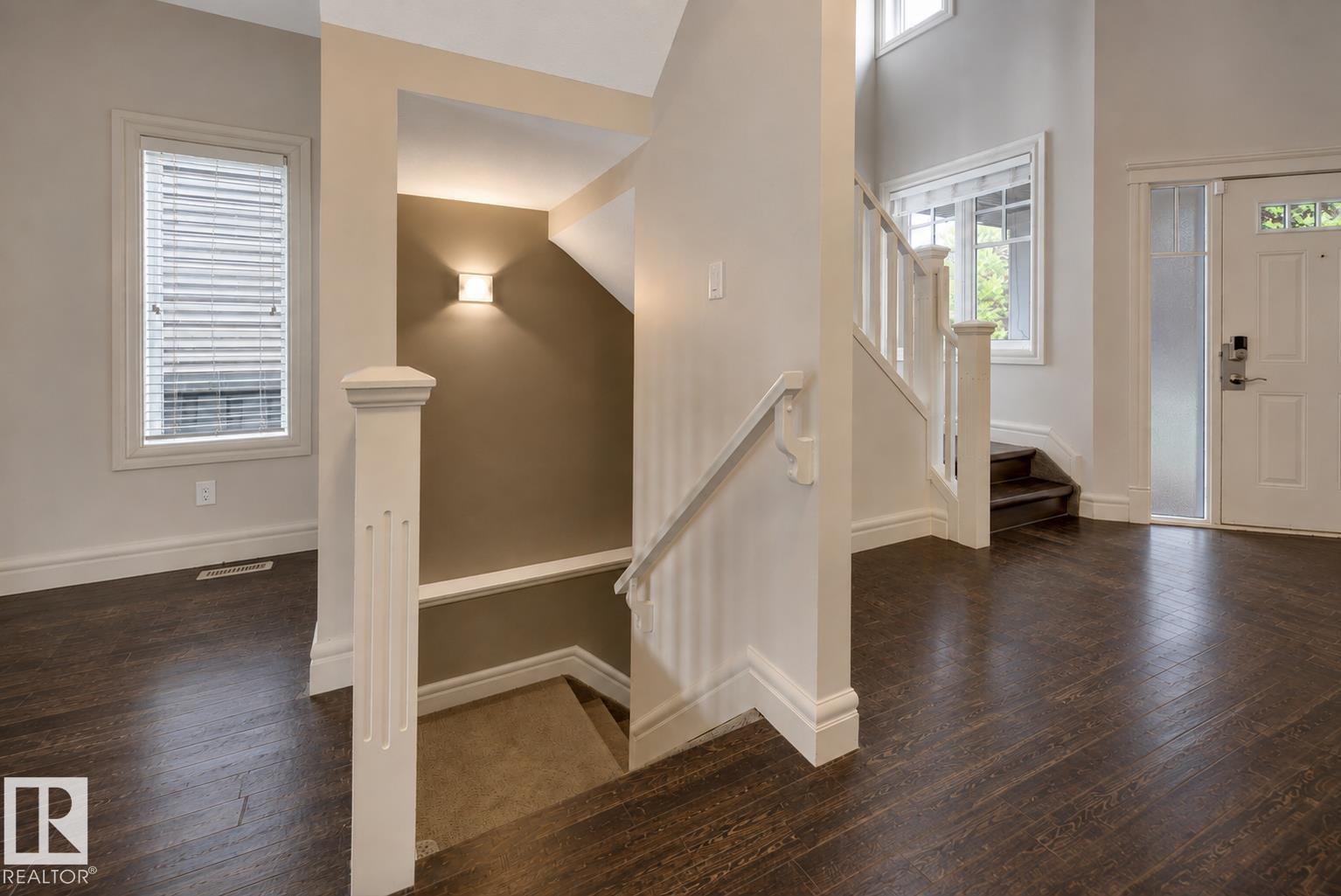1047 ARMITAGE CR SW - 52