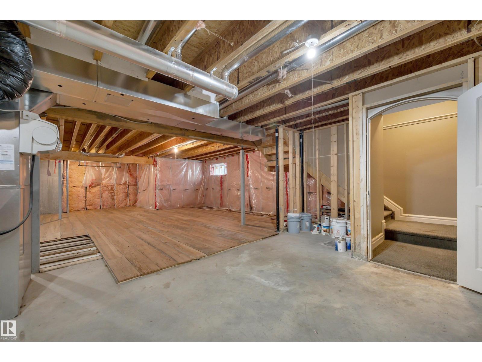 1047 ARMITAGE CR SW - 53