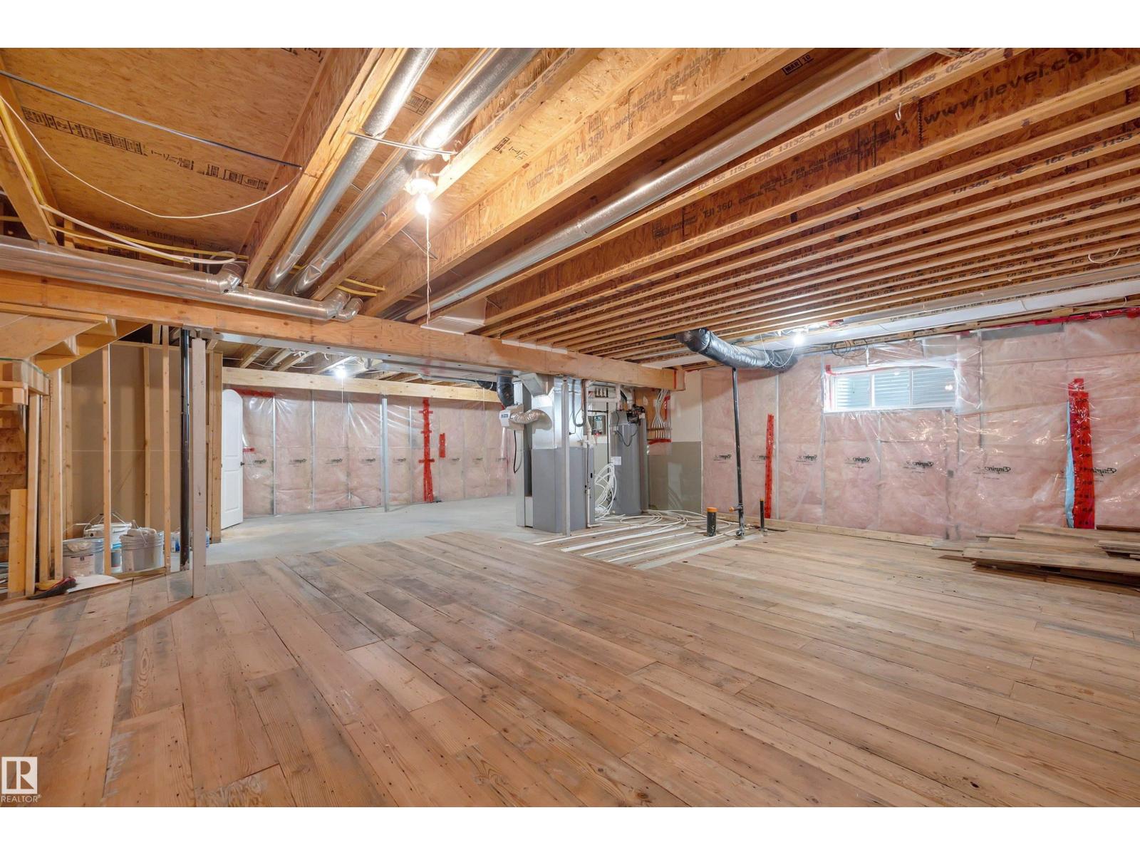 1047 ARMITAGE CR SW - 54