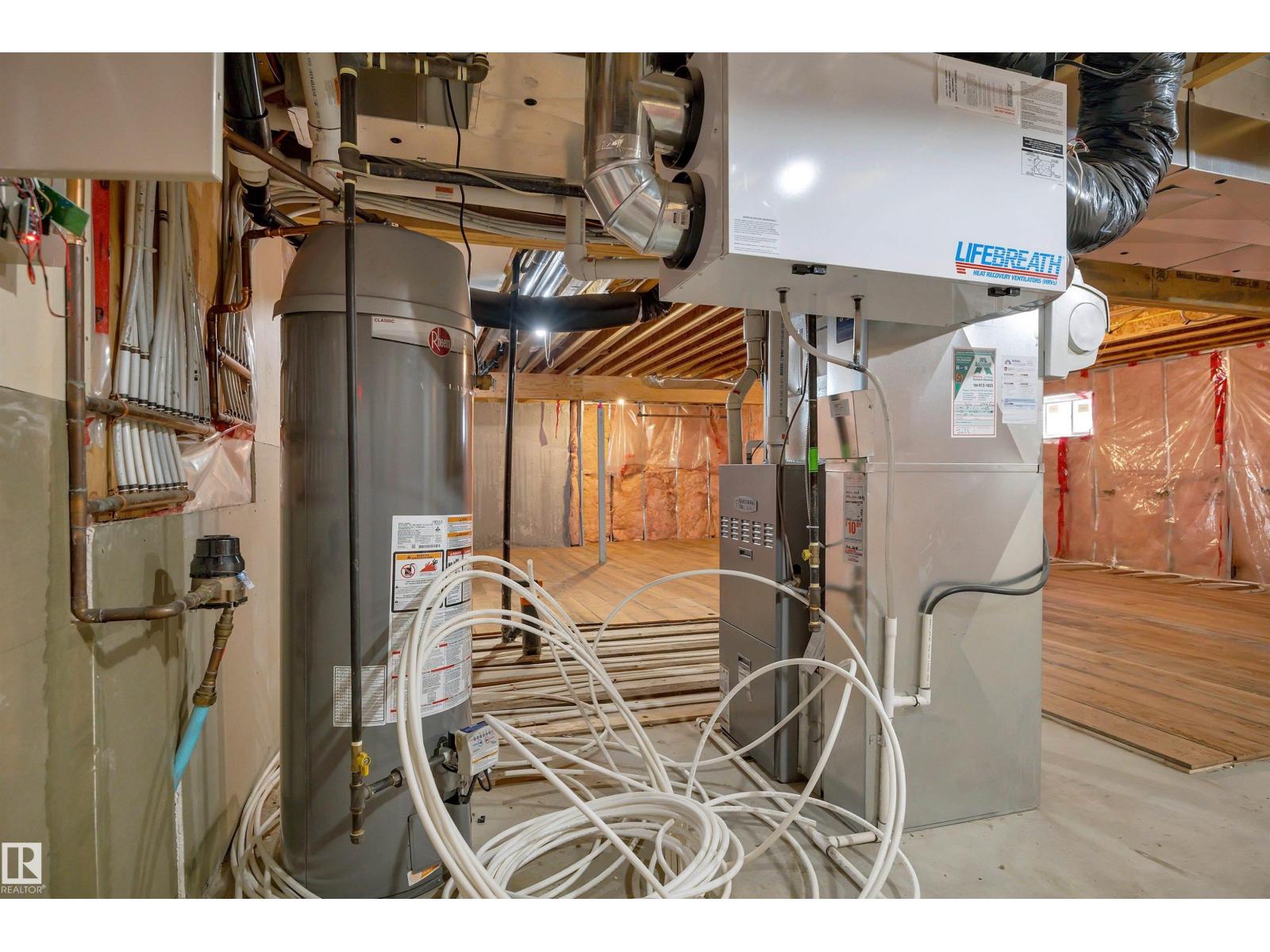 1047 ARMITAGE CR SW - Image 55