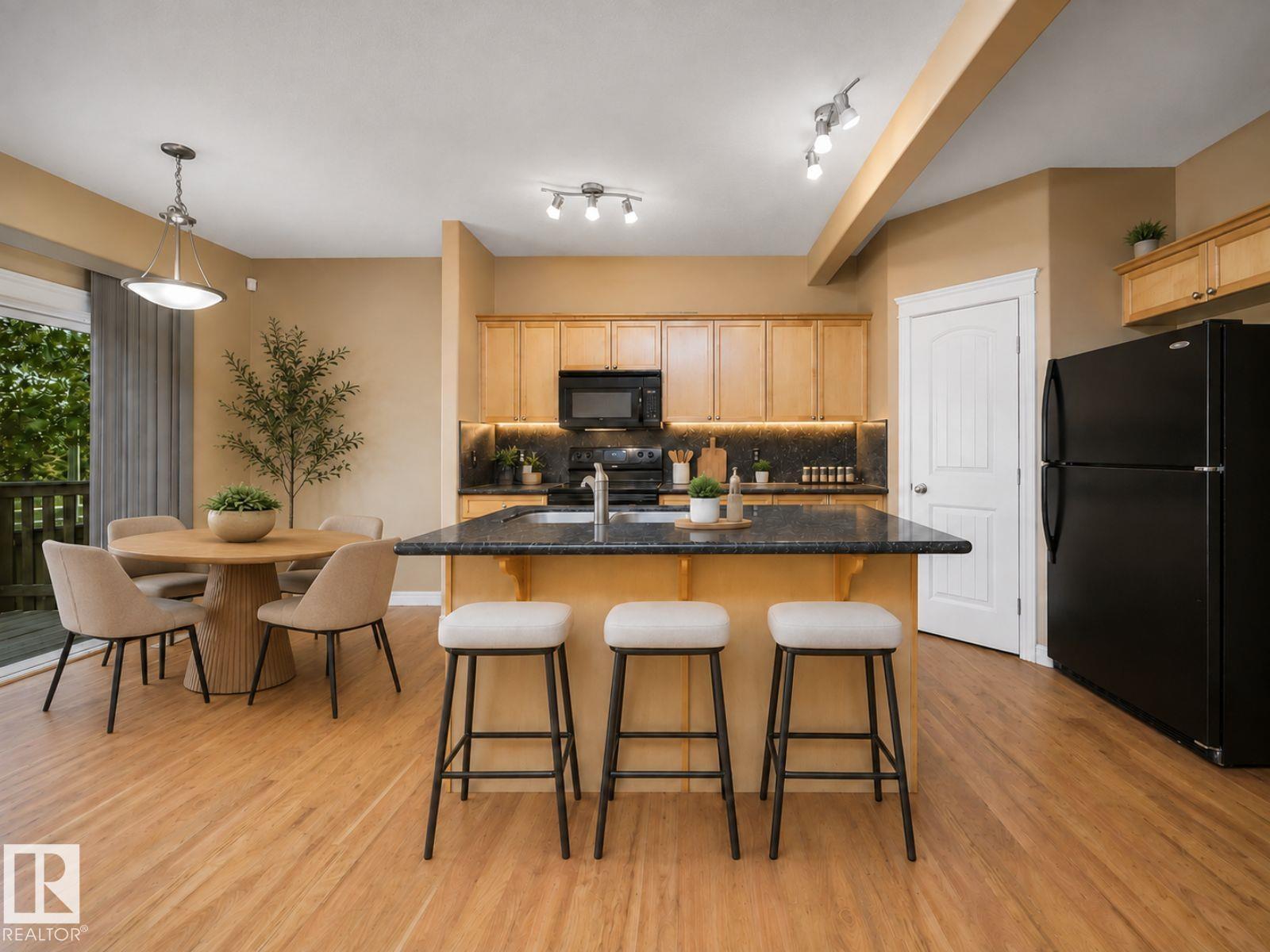 #46 15151 43 ST NW - 6