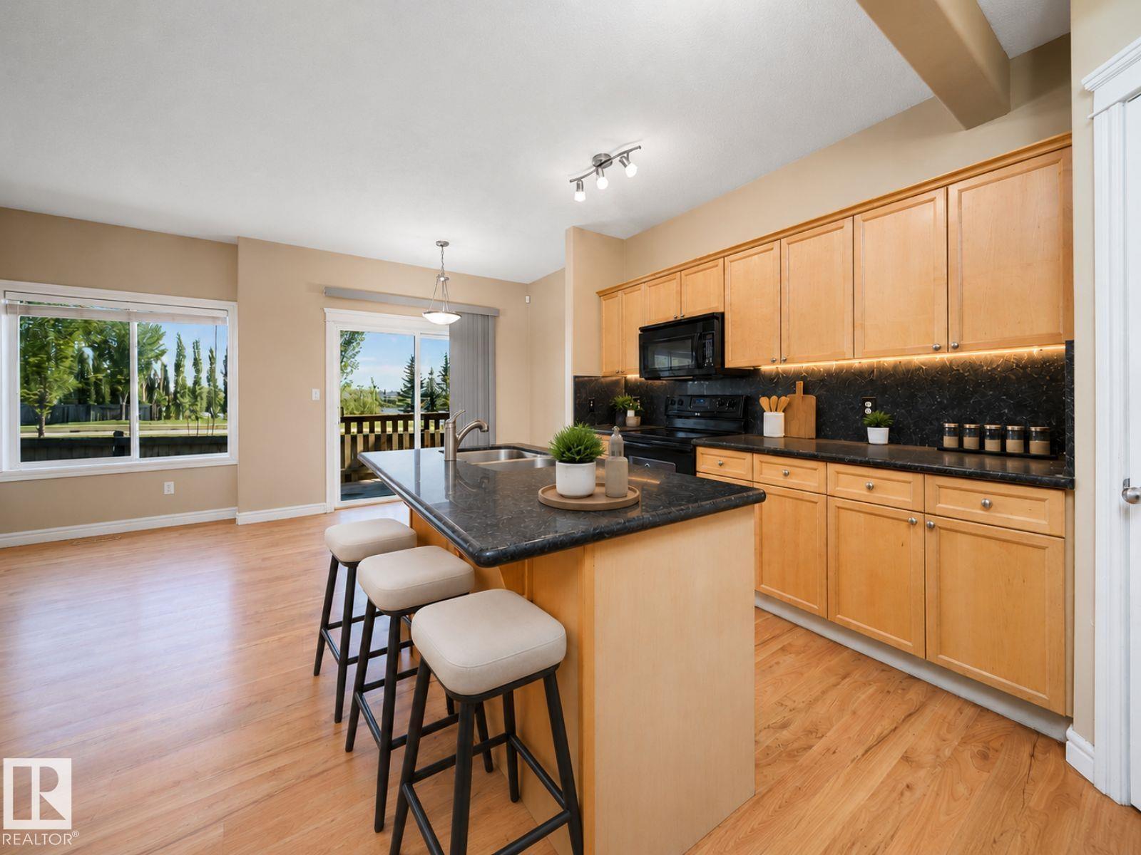 46 15151 43 Street NW - Photo 7