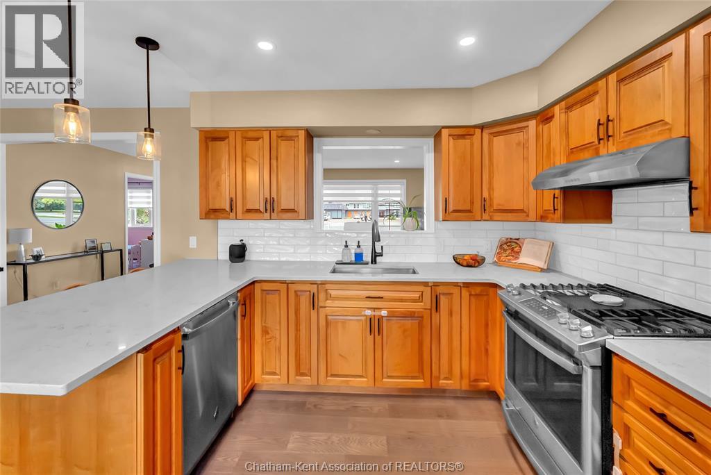 2027 Dufferin AVENUE - Image 11
