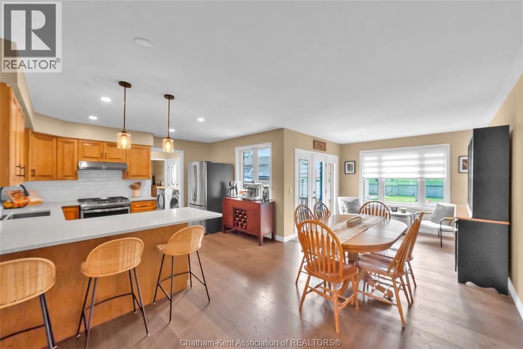 2027 Dufferin AVENUE - Image 13