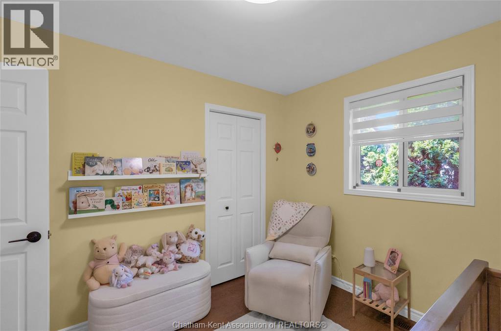 2027 Dufferin AVENUE - 23