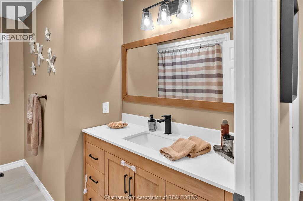 2027 Dufferin AVENUE - Image 27