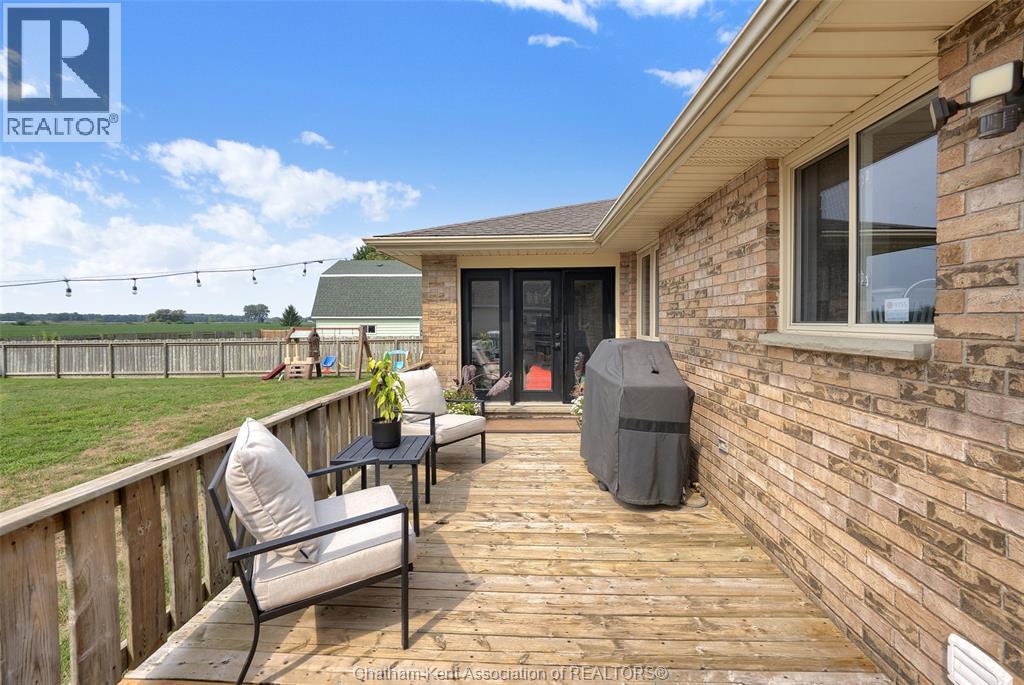 2027 Dufferin AVENUE - Image 36