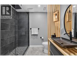 522 Woodbine Avenue, Kitchener, ON N2R1Y9 Photo 47