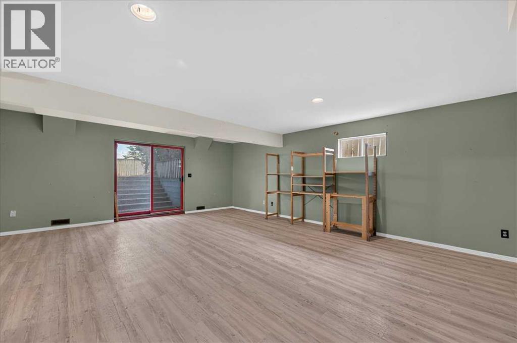 714 9 Avenue Southeast - Photo 31