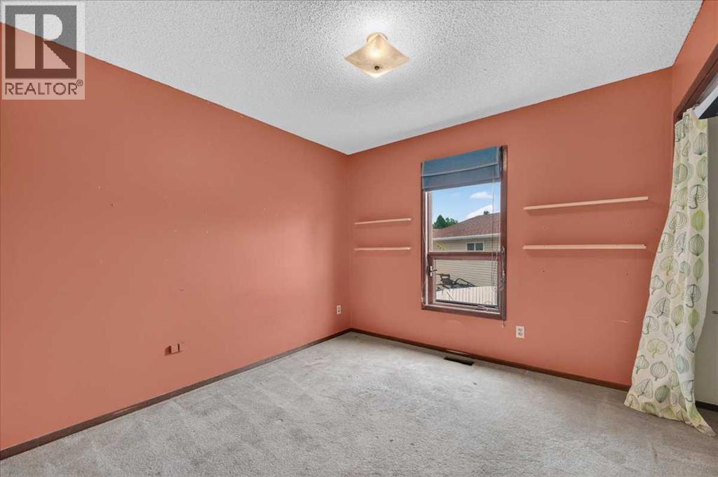 714 9 Avenue Southeast - Photo 22