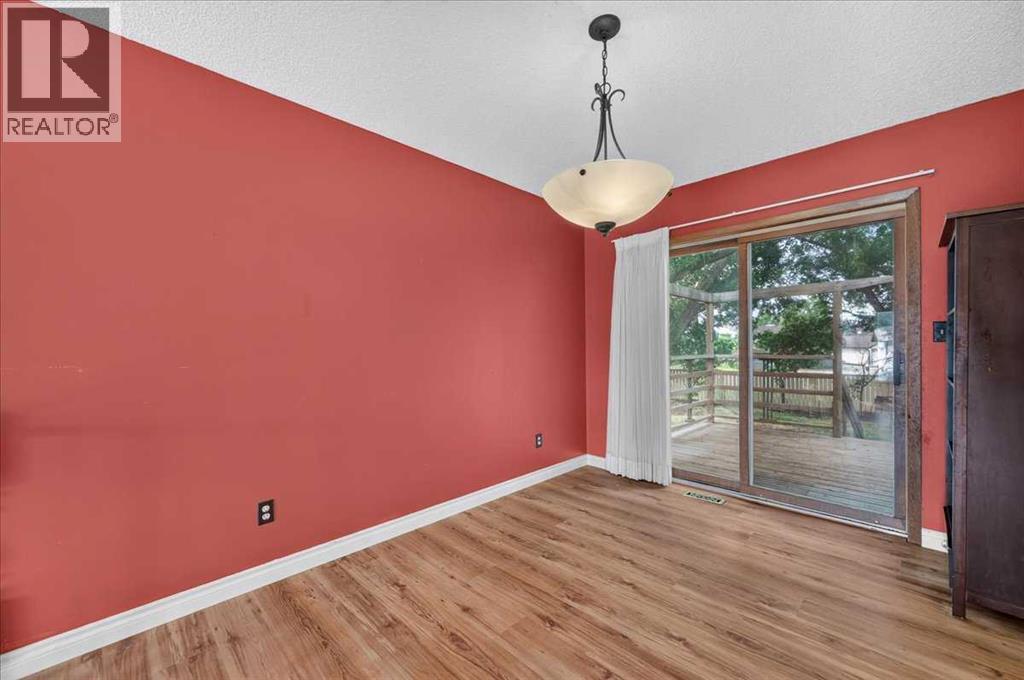714 9 Avenue Southeast - Photo 10