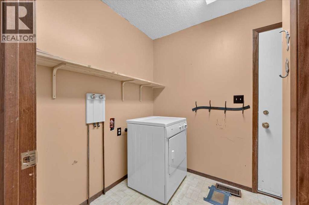 714 9 Avenue Southeast - Photo 17