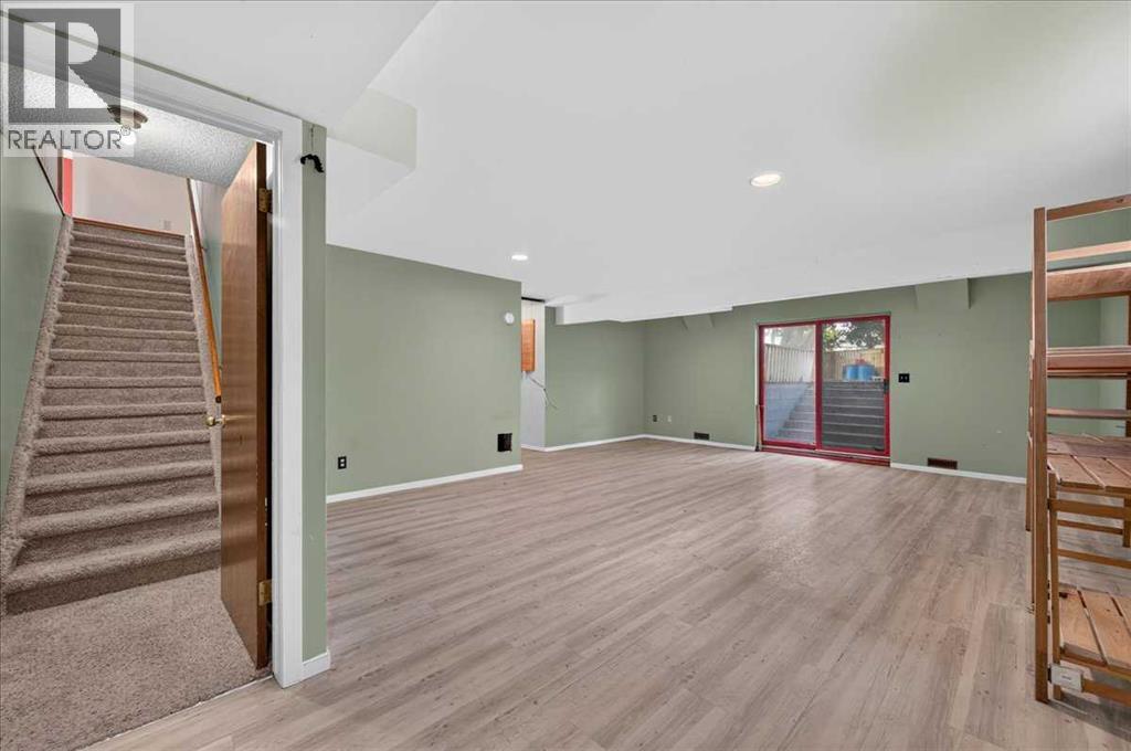 714 9 Avenue Southeast - Photo 29