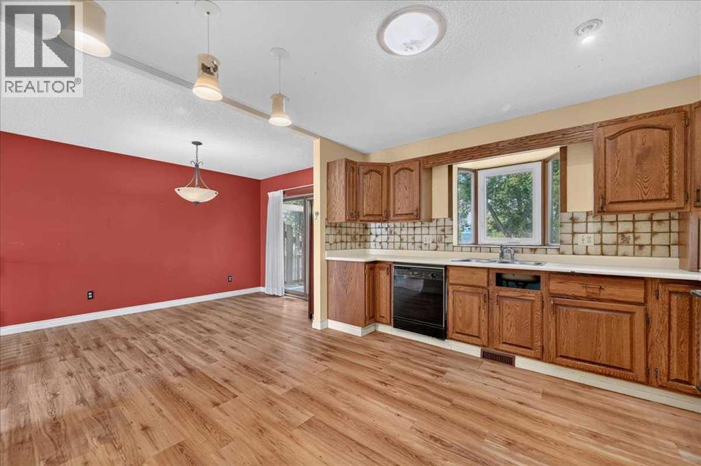 714 9 Avenue Southeast - Photo 14
