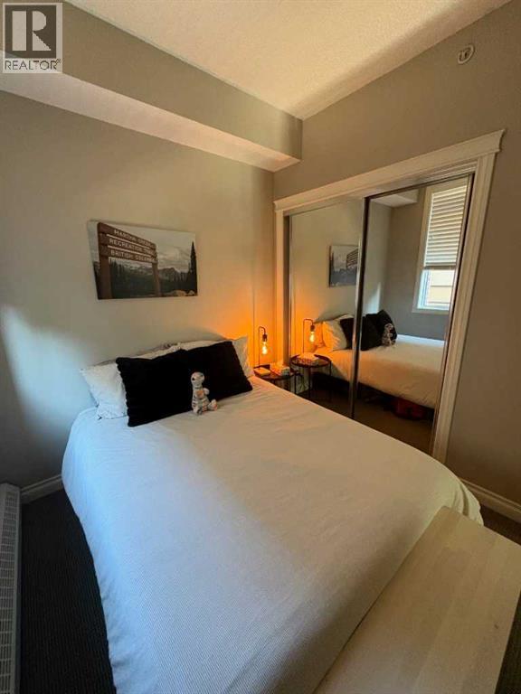910 Centre Avenue Northeast - Photo 18
