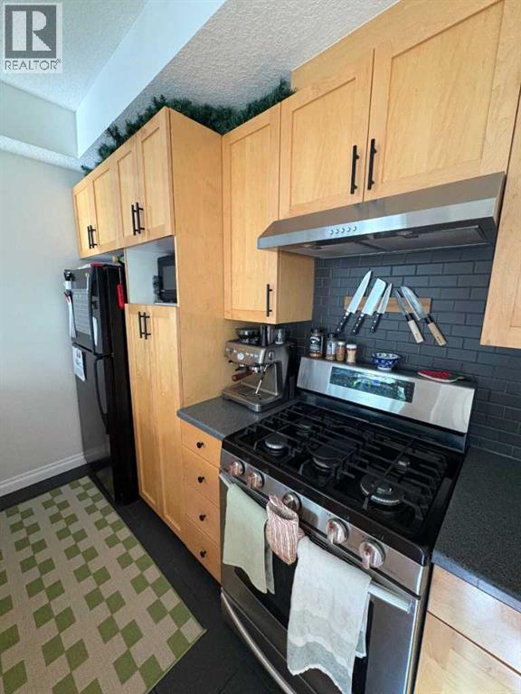 910 Centre Avenue Northeast - Photo 7
