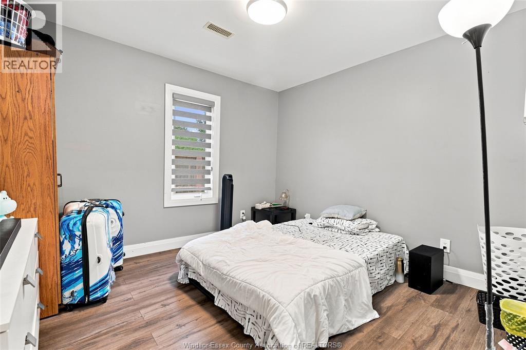 3457 WALKER ROAD - 13