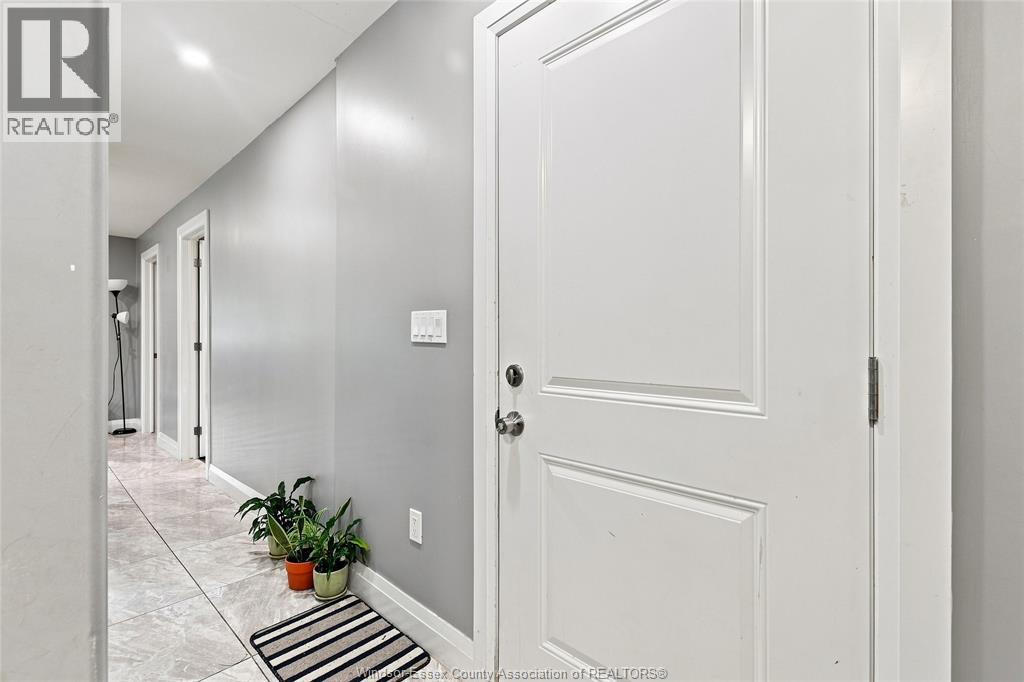 3457 WALKER ROAD - 16