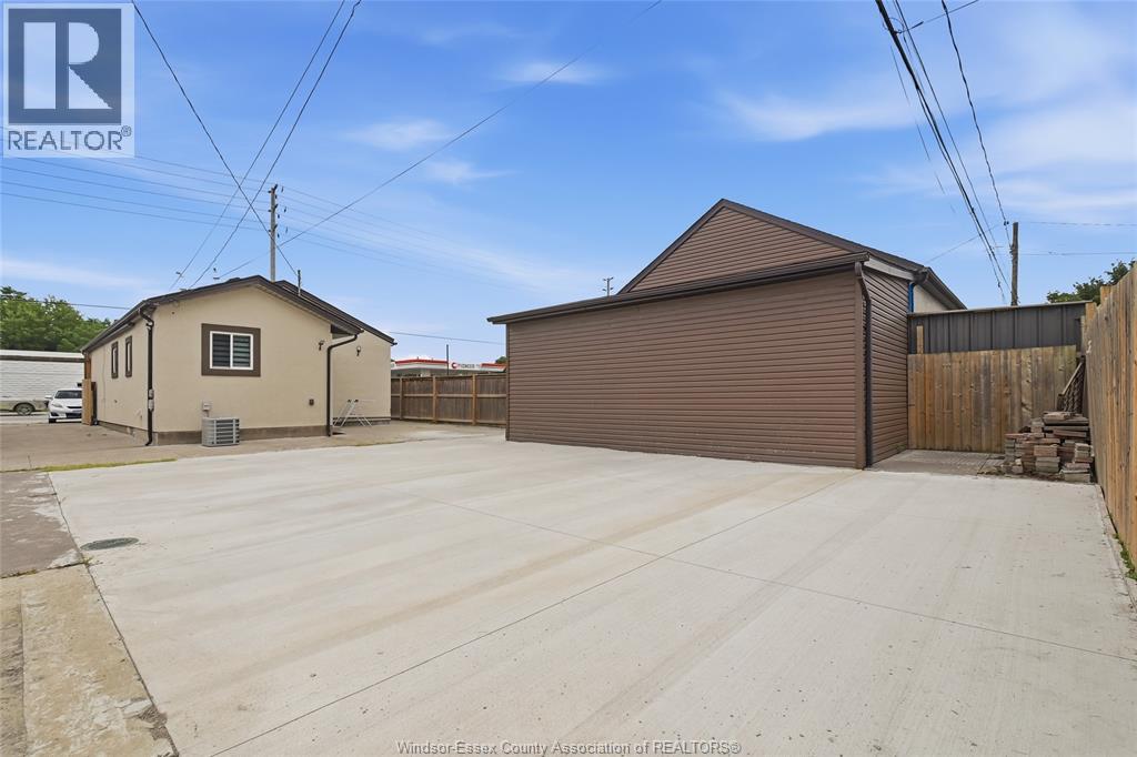 3457 WALKER ROAD - 18