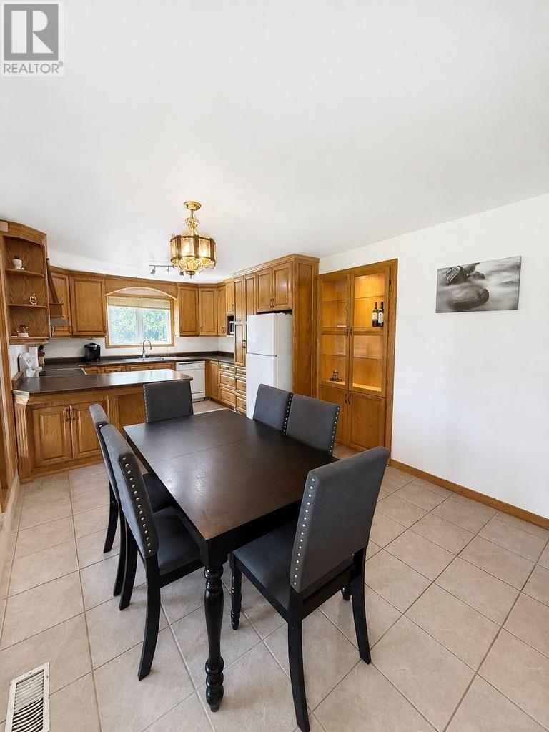 109-111 Hillcrest RD - 7