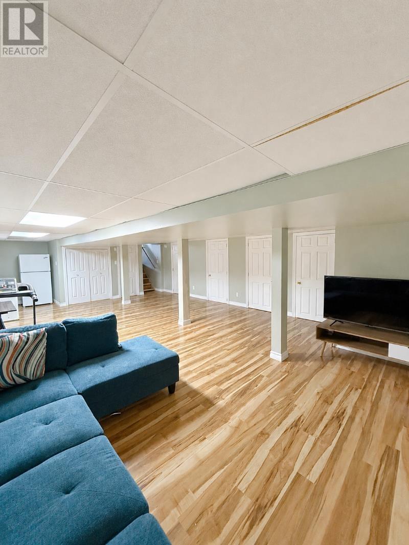 109-111 Hillcrest RD - Image 21