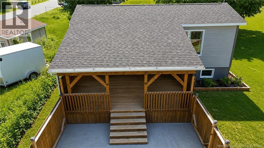1245 ST THERESA Crescent - 6