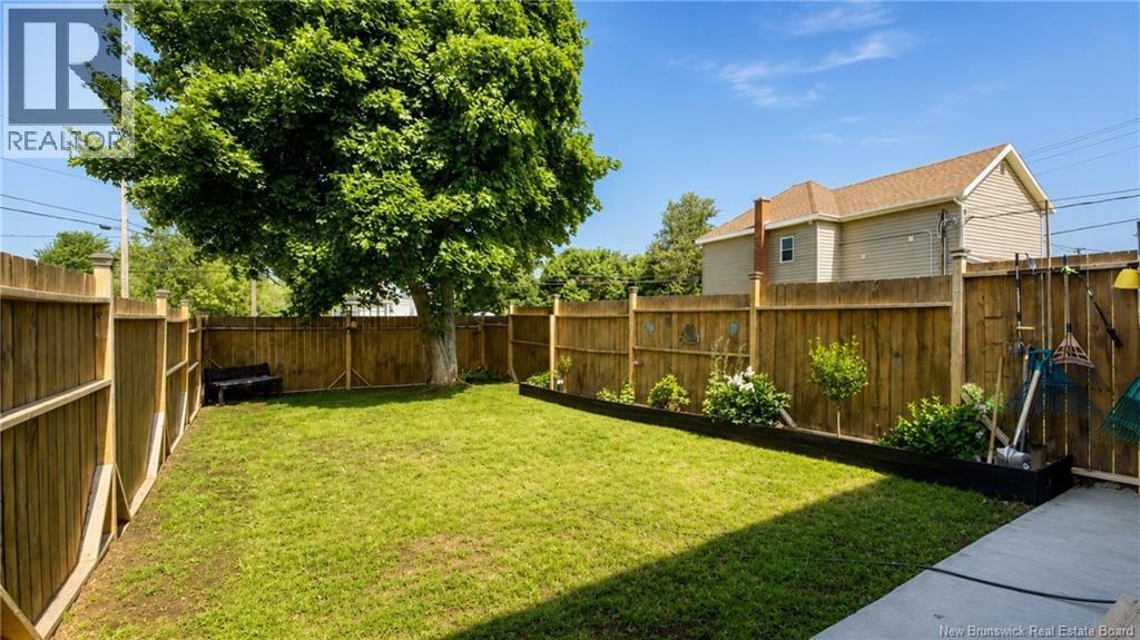1245 ST THERESA Crescent - 8
