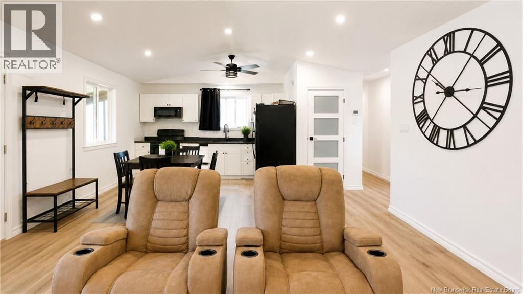 1245 ST THERESA Crescent - 10