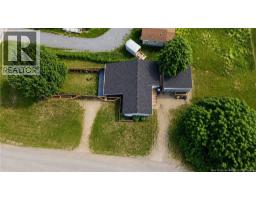 1245 St Theresa Crescent, Bathurst, NB E2A1K2 Photo 31