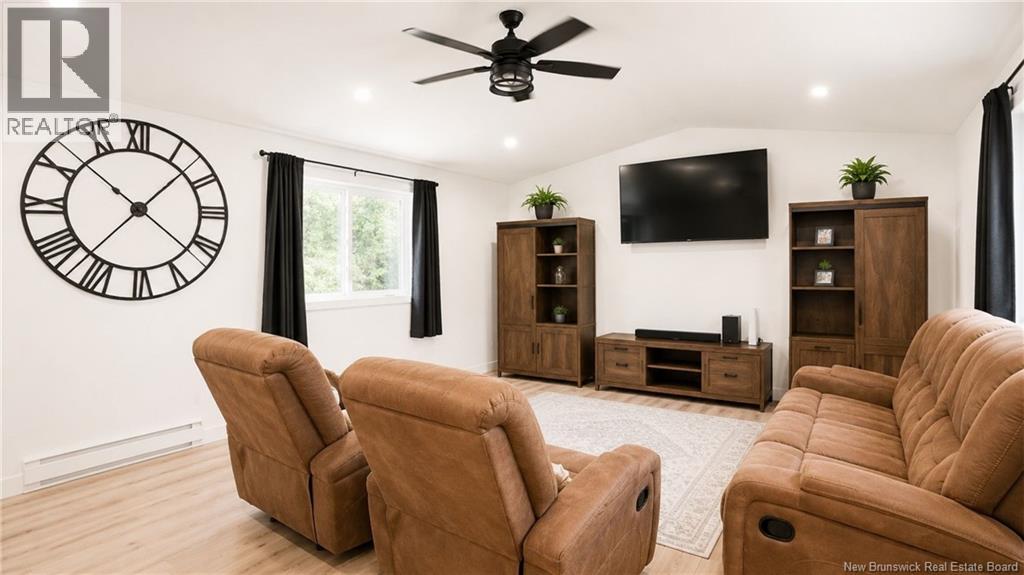 1245 ST THERESA Crescent - Image 16