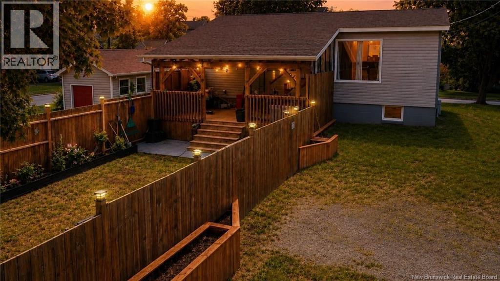 1245 ST THERESA Crescent - 46