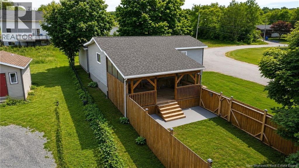 1245 ST THERESA Crescent - 34