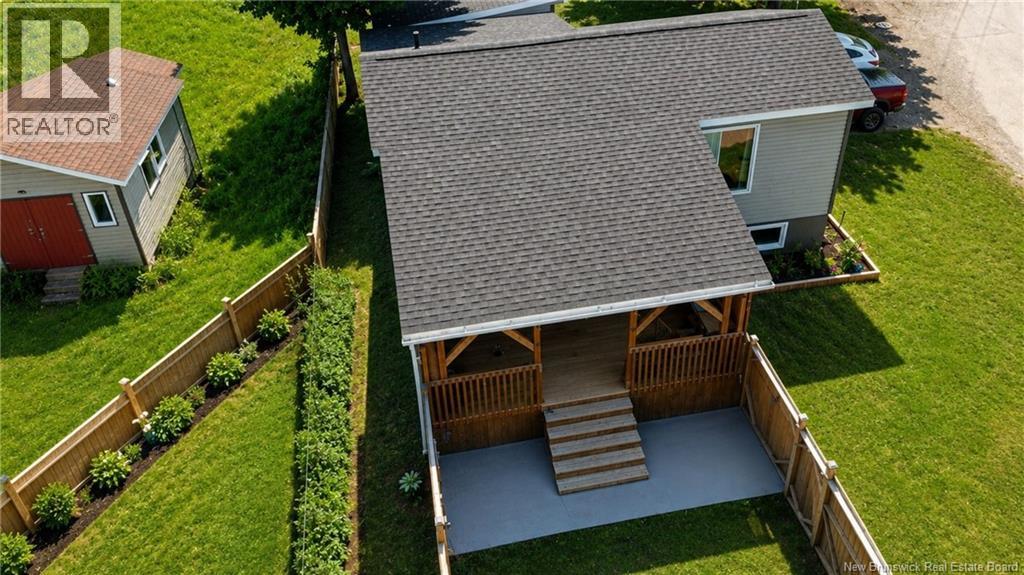 1245 ST THERESA Crescent - 38