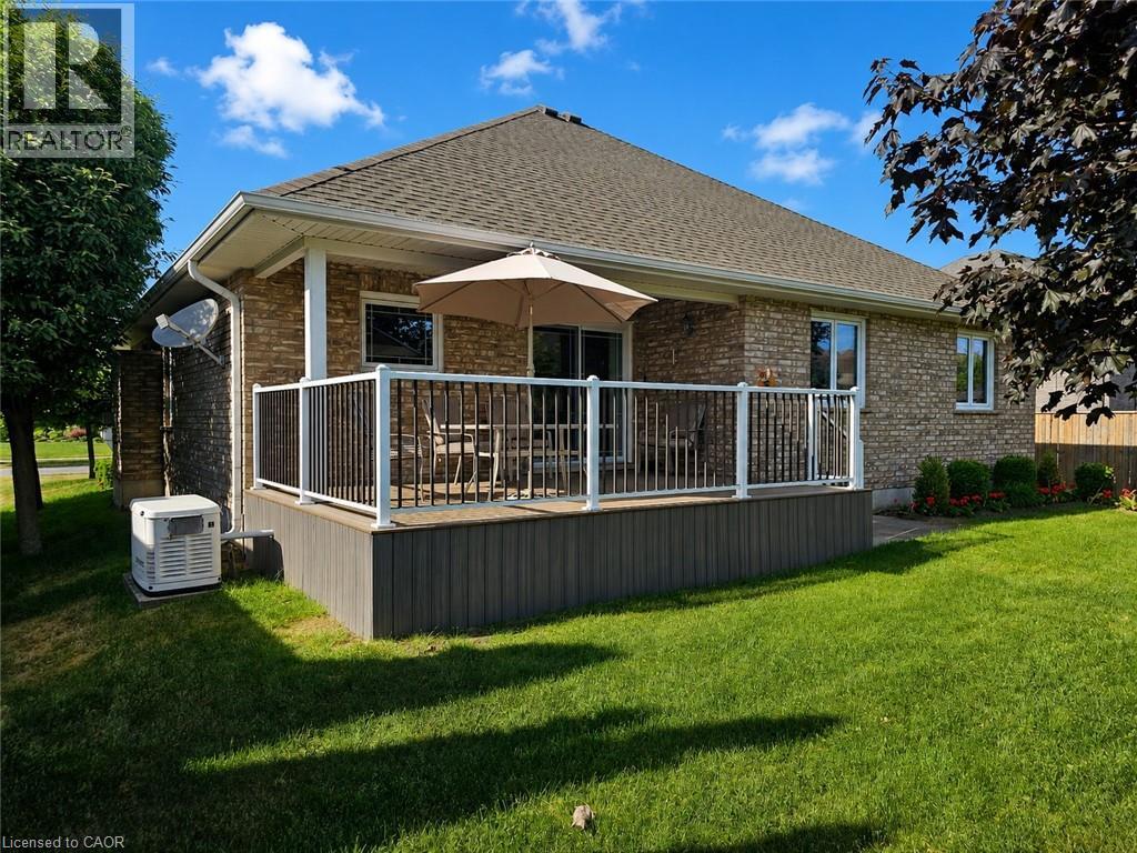 39 ROSS Avenue N - Image 4