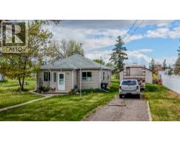 254 N 200 W, Raymond, AB T0K2S0 Photo 13