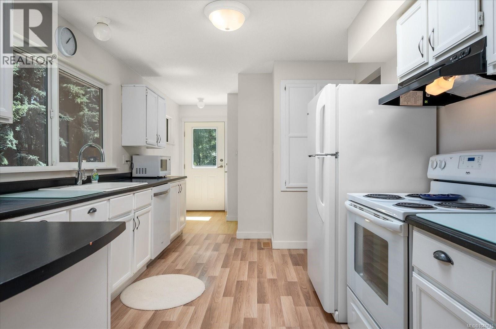 1062 Sabine Rd - 11
