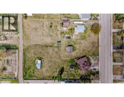 254 N 200 W, Raymond, AB T0K2S0 Photo 9