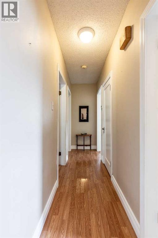 109 4 Street Southeast - Photo 11