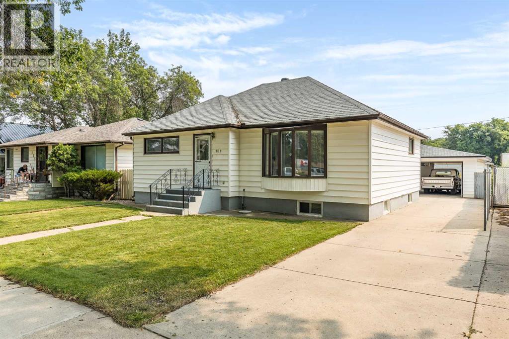 109 4 Street Southeast