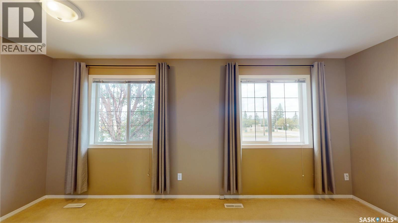 #13 809 Kristjanson ROAD - 14