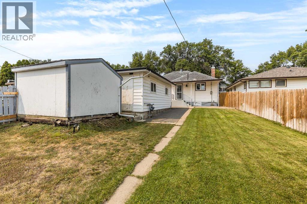 109 4 Street Southeast - Photo 40