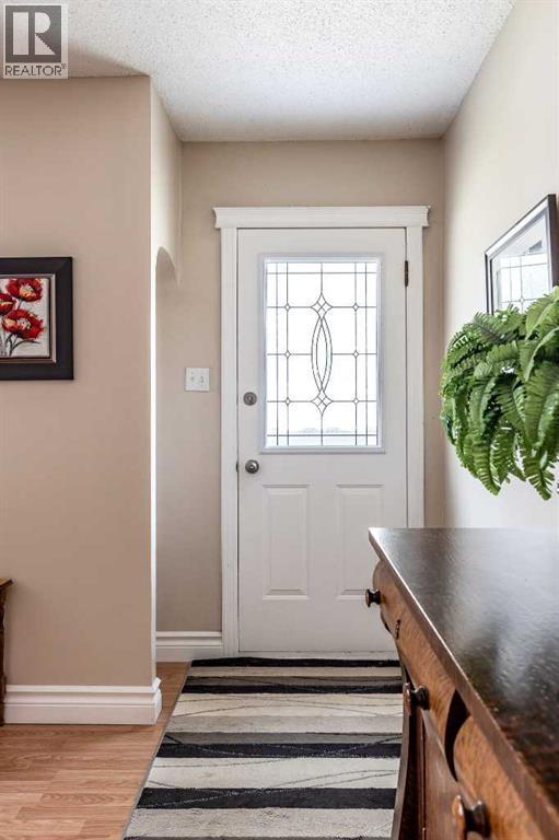 109 4 Street Southeast - Photo 7