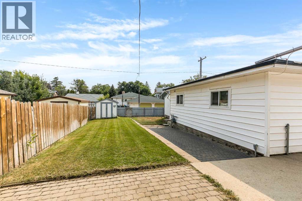 109 4 Street Southeast - Photo 39