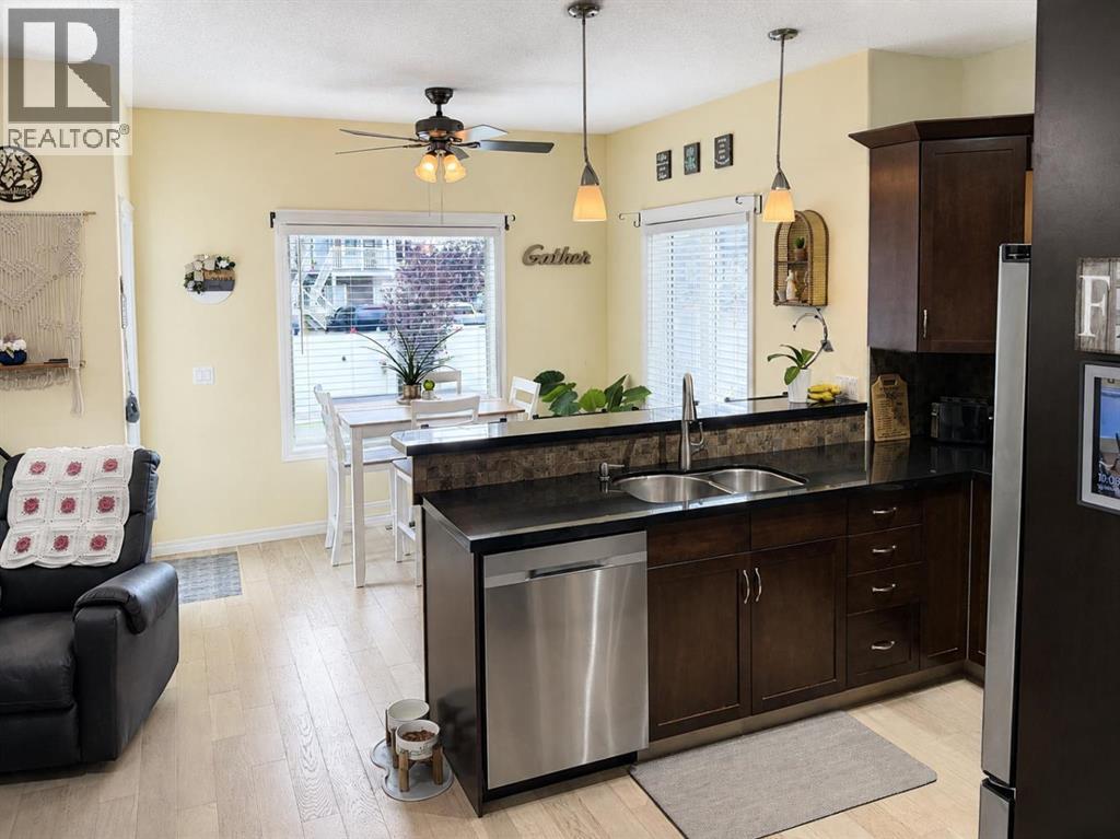 230 Somerset Way Southeast - Photo 8