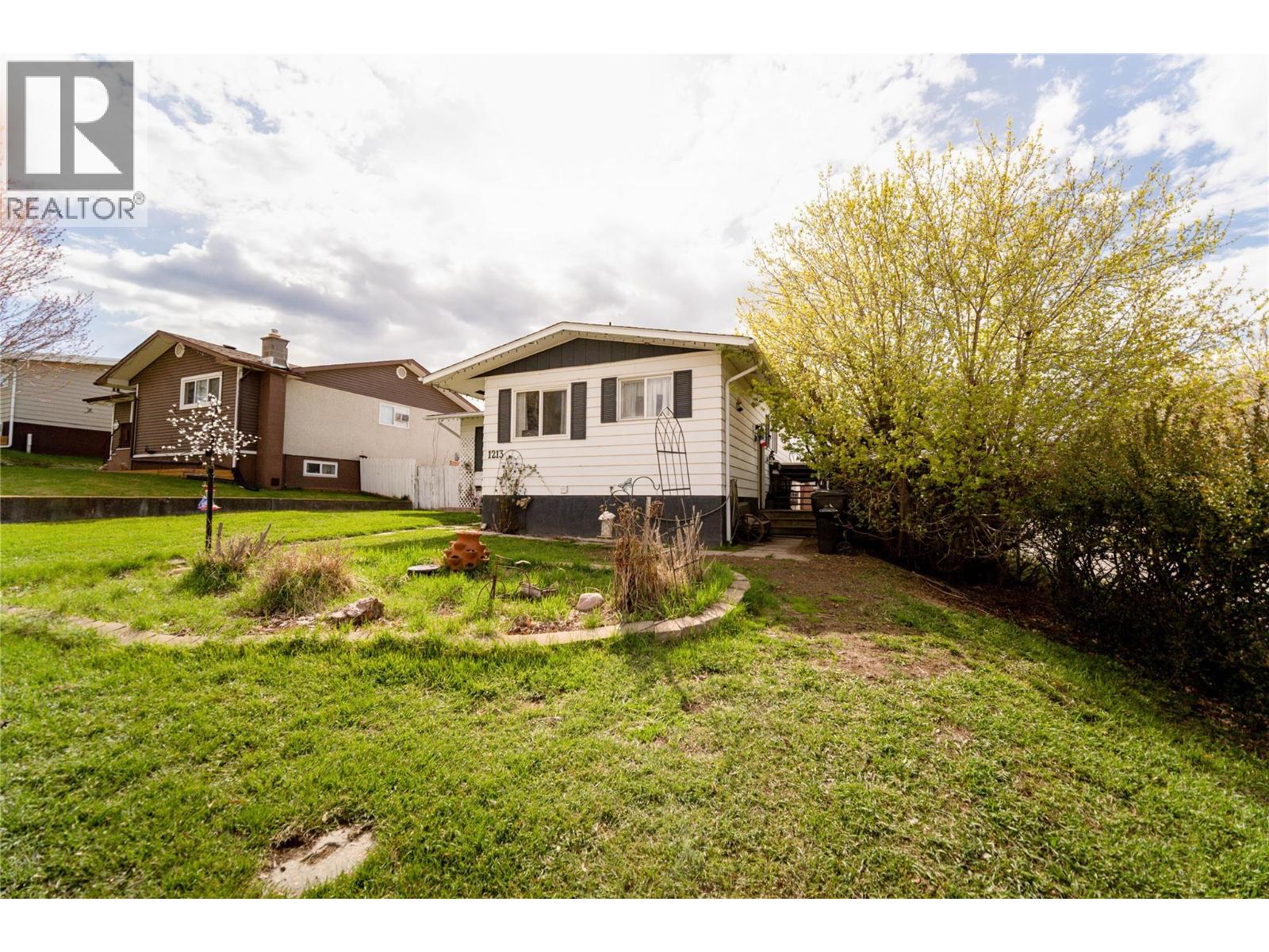 1213 10th Avenue S - 2