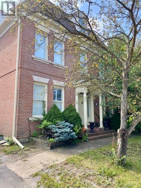 Listing photo of 141 REGENT STREET