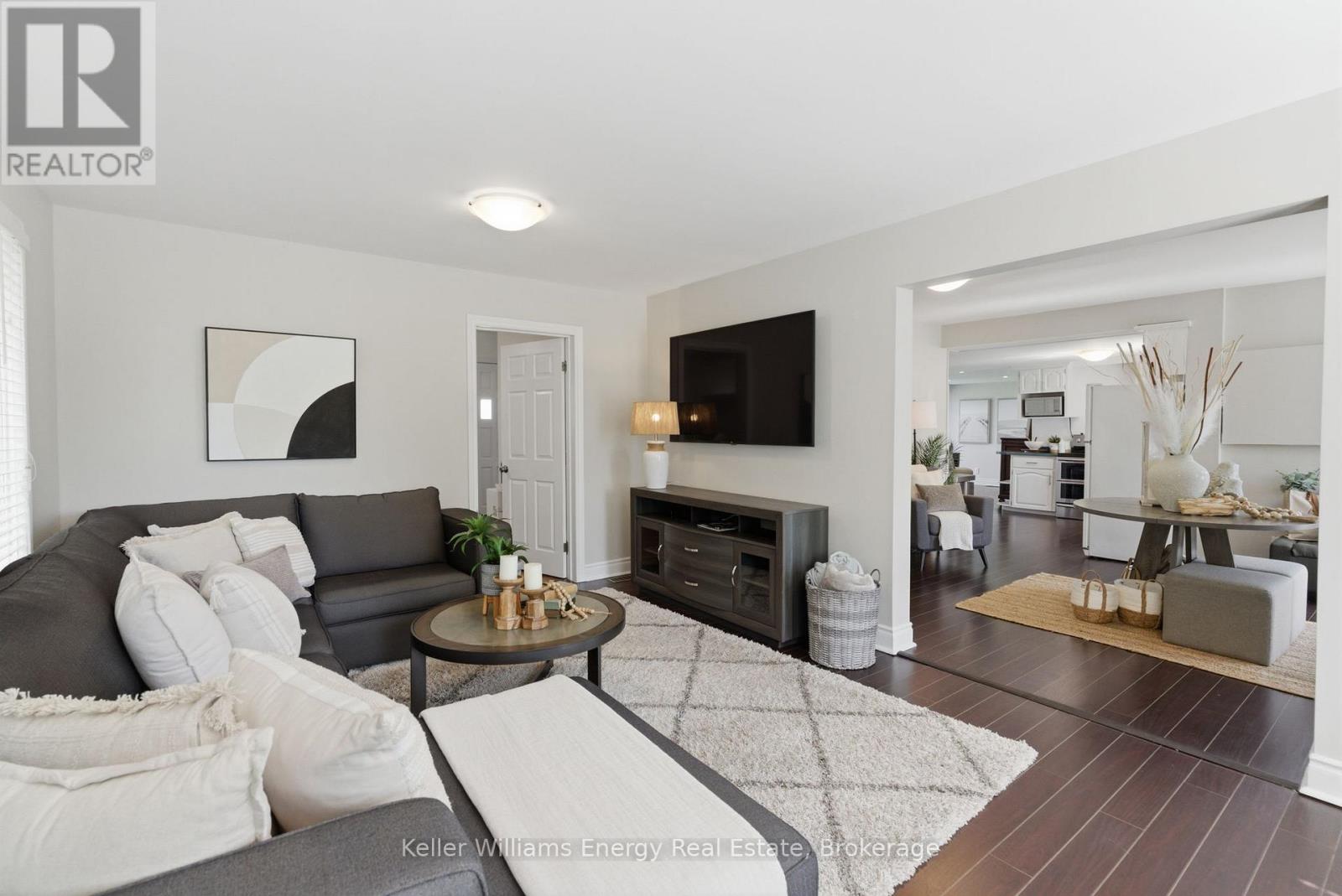 67 EDGEWOOD CRESCENT - 11